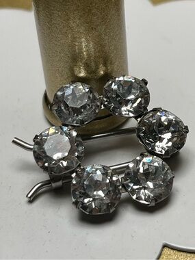Crystals Circle Scarf clip — silver tone vintage 1950’s-1960’s